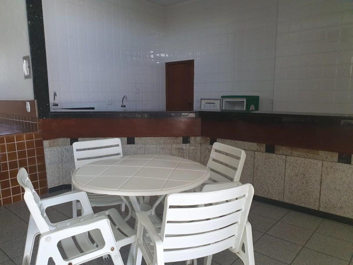 Recanto Maravista Apto Frente Mar 2 Quartos 2 Banheiros, Ar, Wi Fi, Piscina * Vila Velha (Espirito Santo)